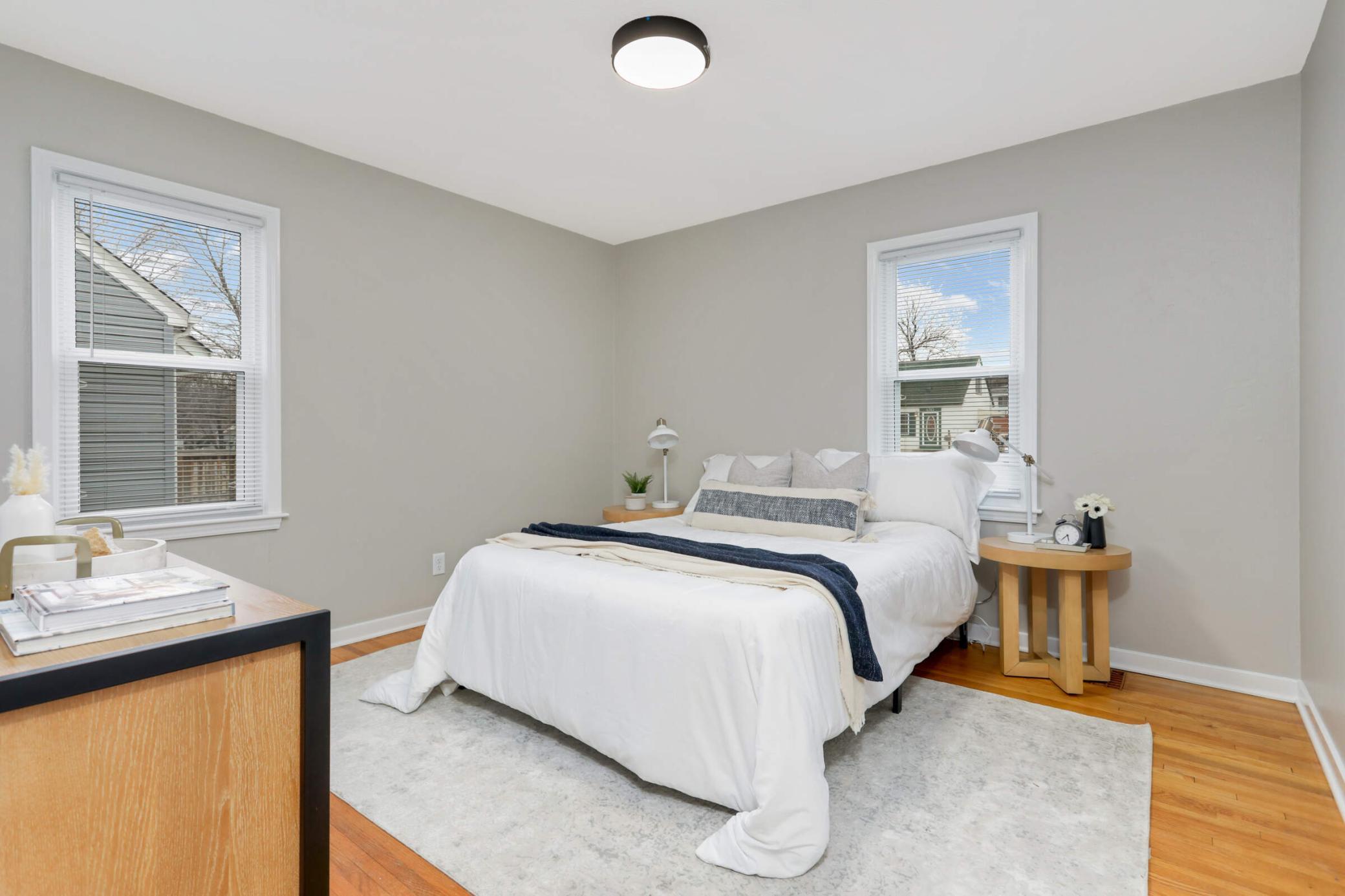 4756 Upland Crest NE