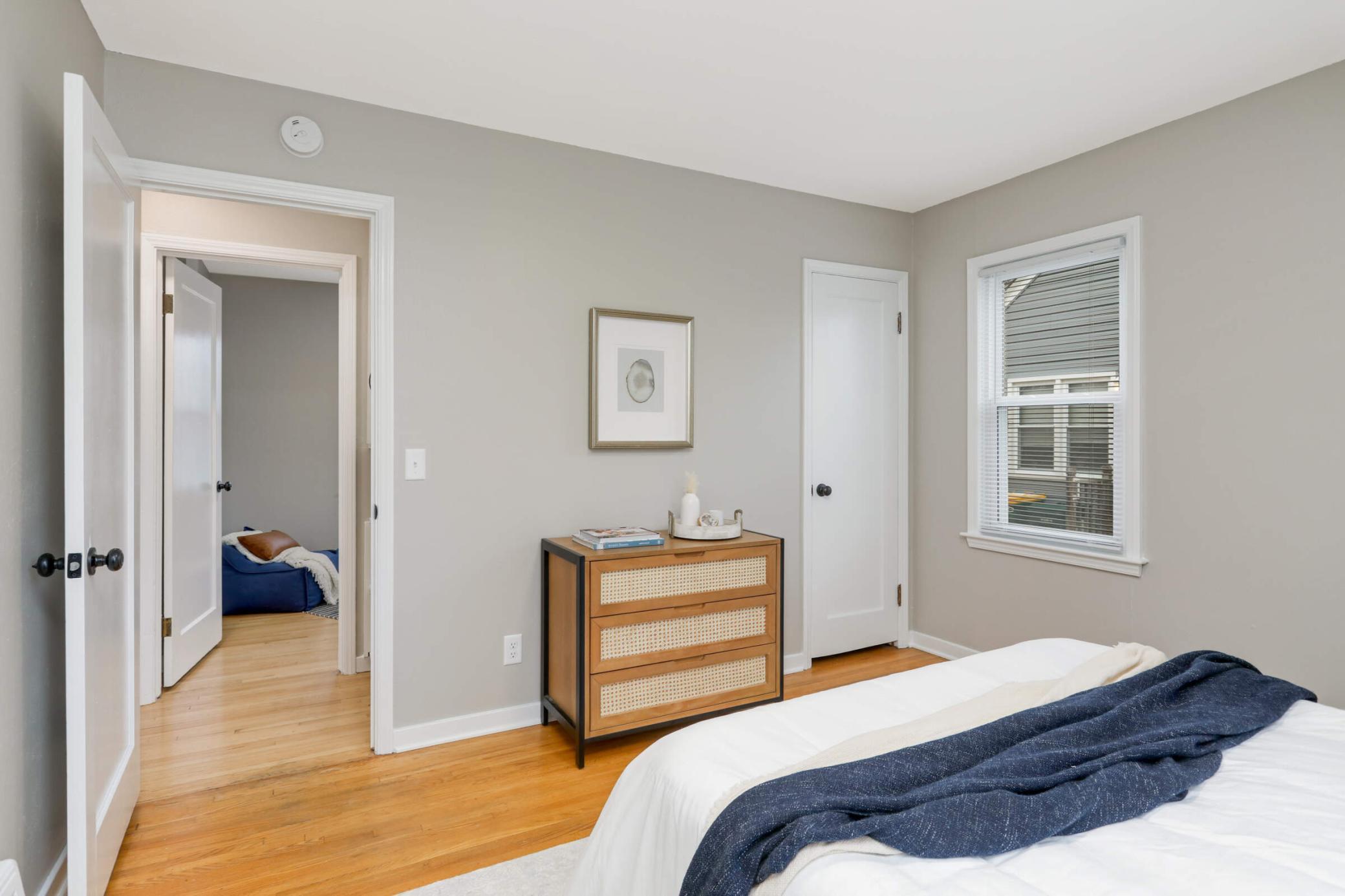 4756 Upland Crest NE