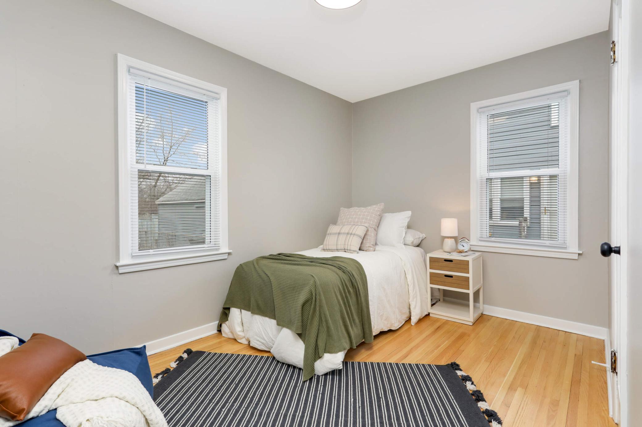 4756 Upland Crest NE