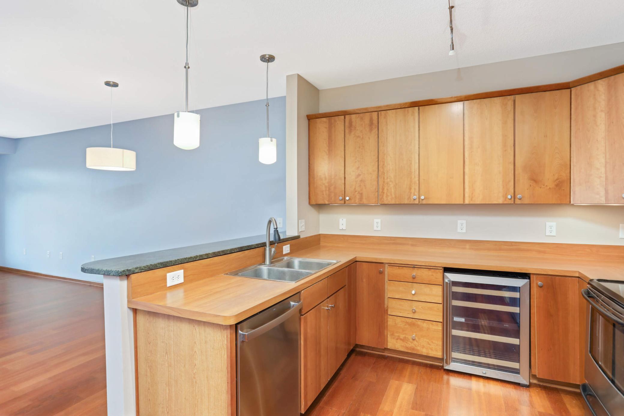 3251 Louisiana Avenue S Unit: 203