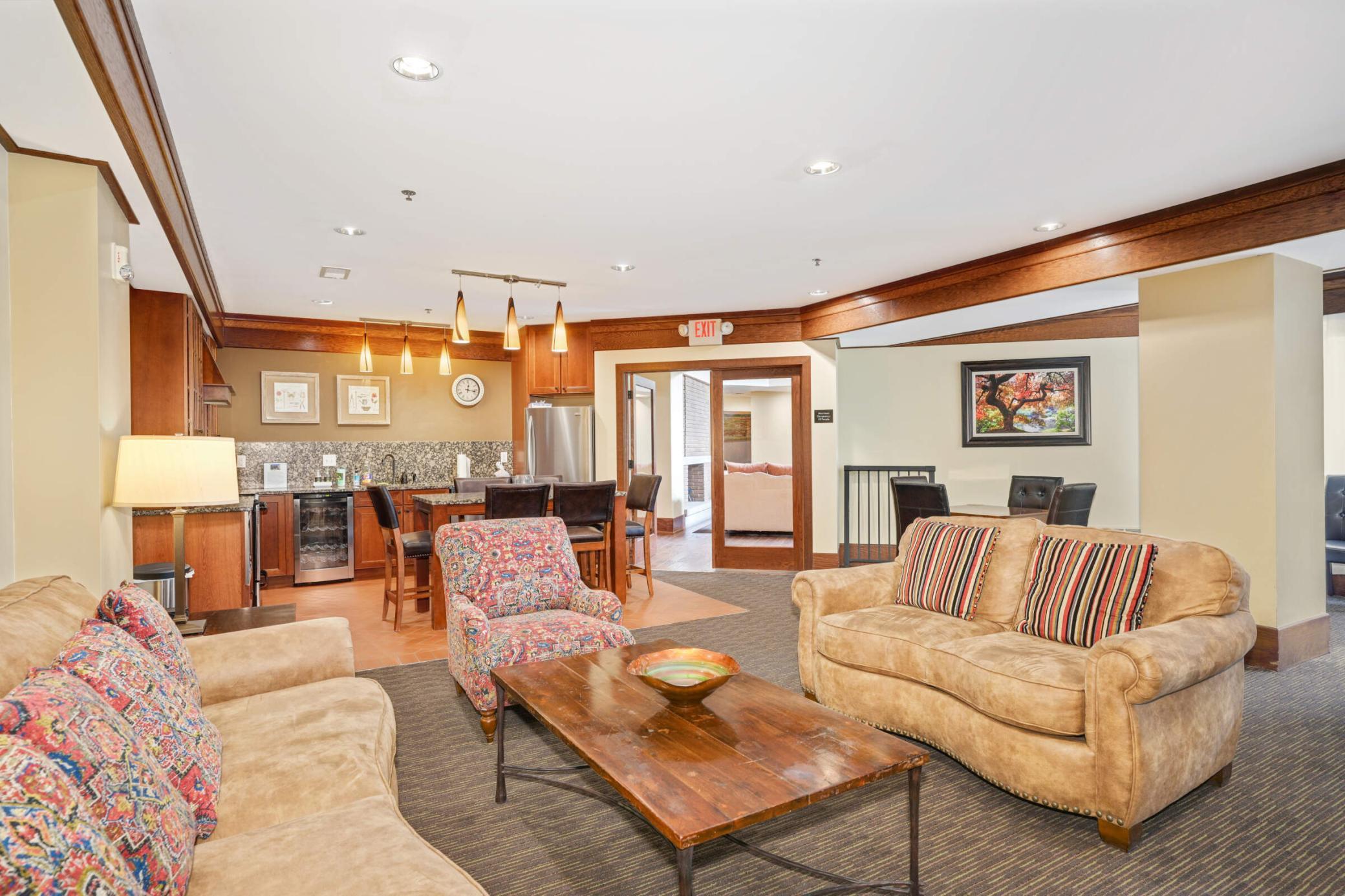 3251 Louisiana Avenue S Unit: 203