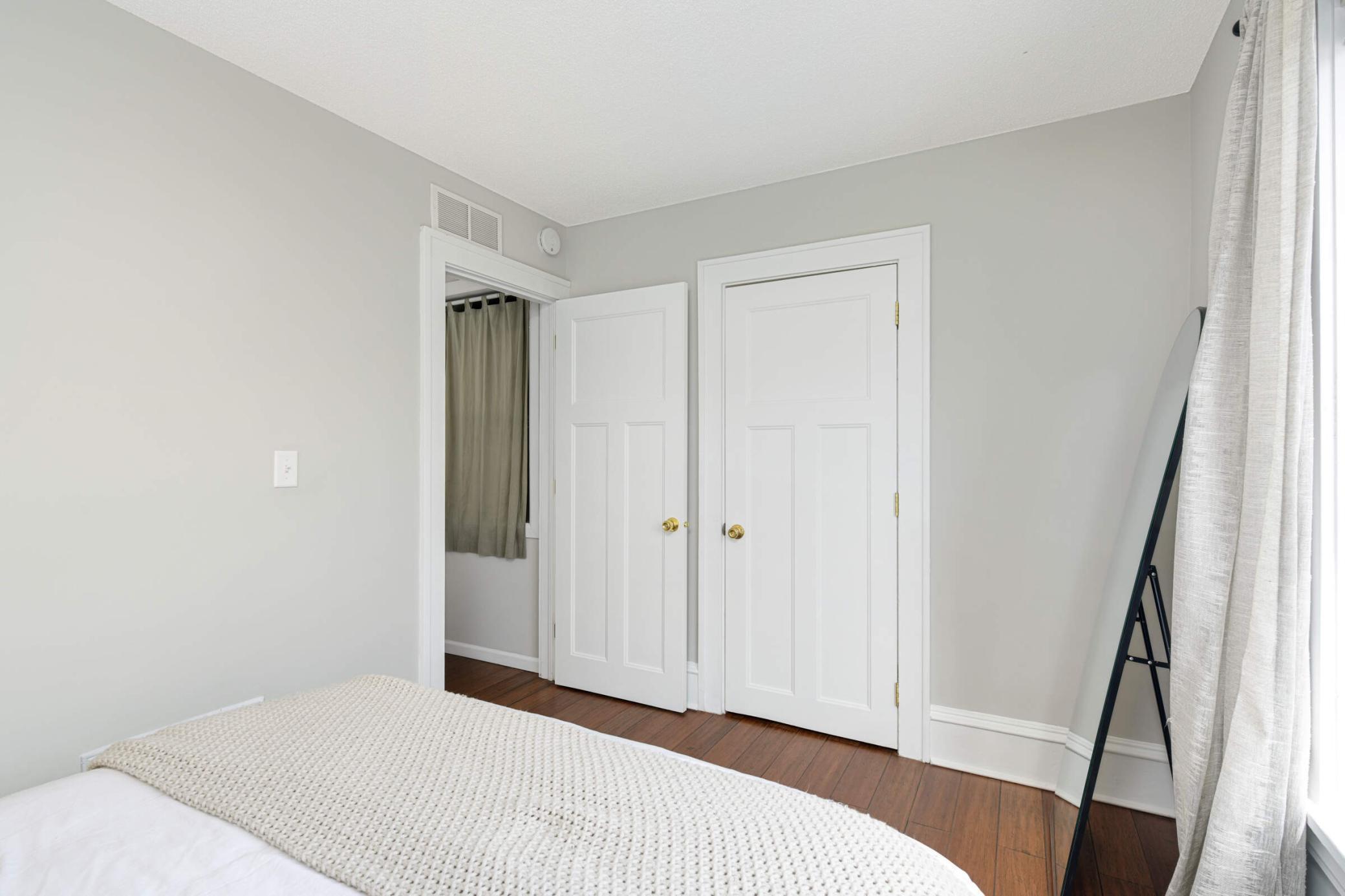 3215 Dupont Avenue N