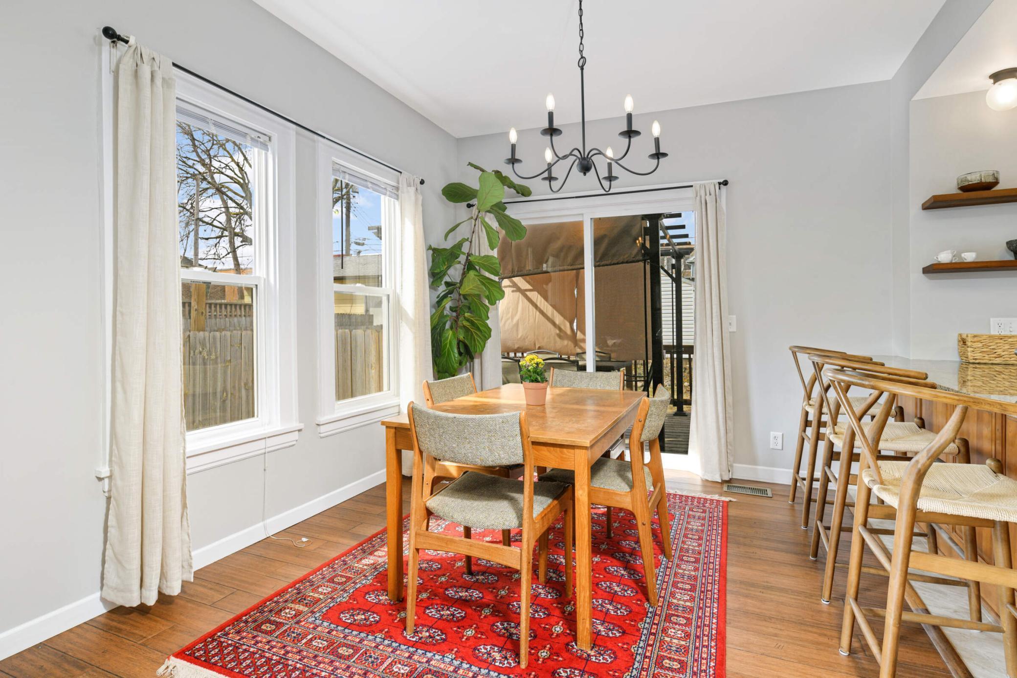 3215 Dupont Avenue N