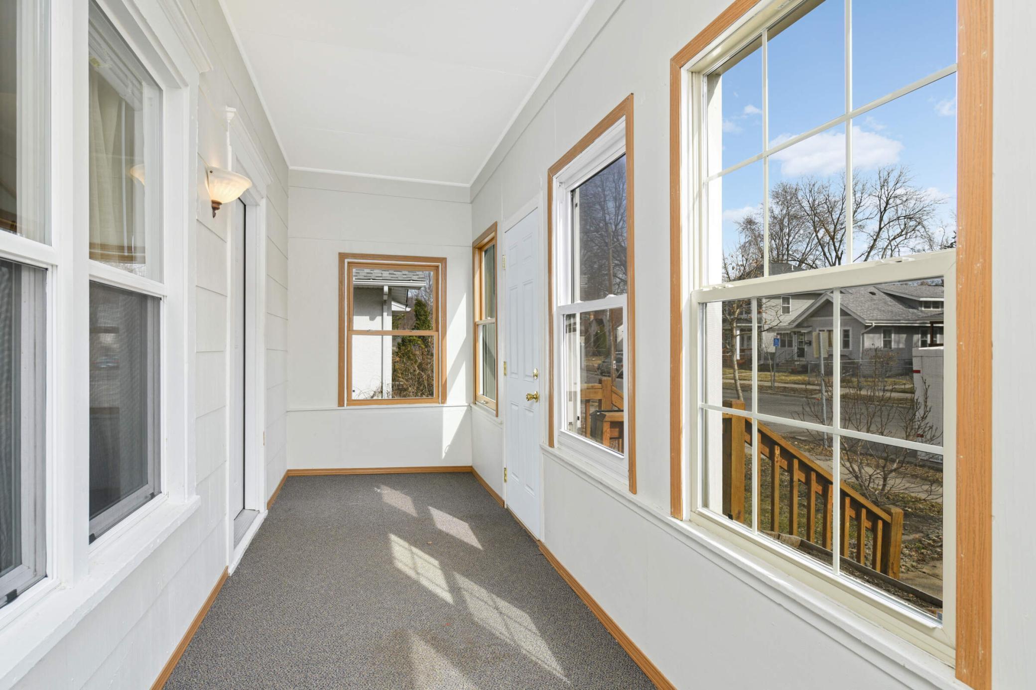 3215 Dupont Avenue N