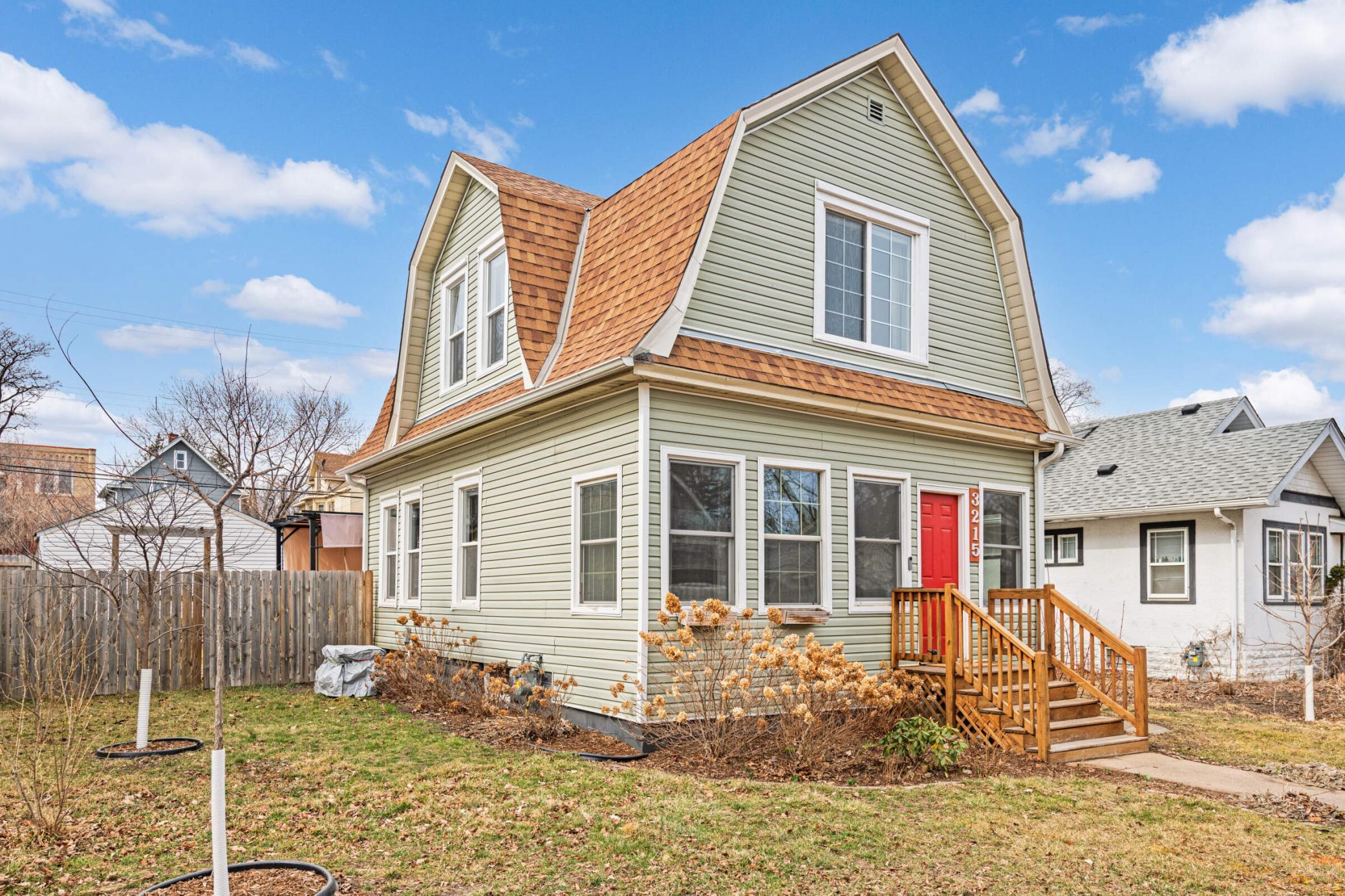 3215 Dupont Avenue N