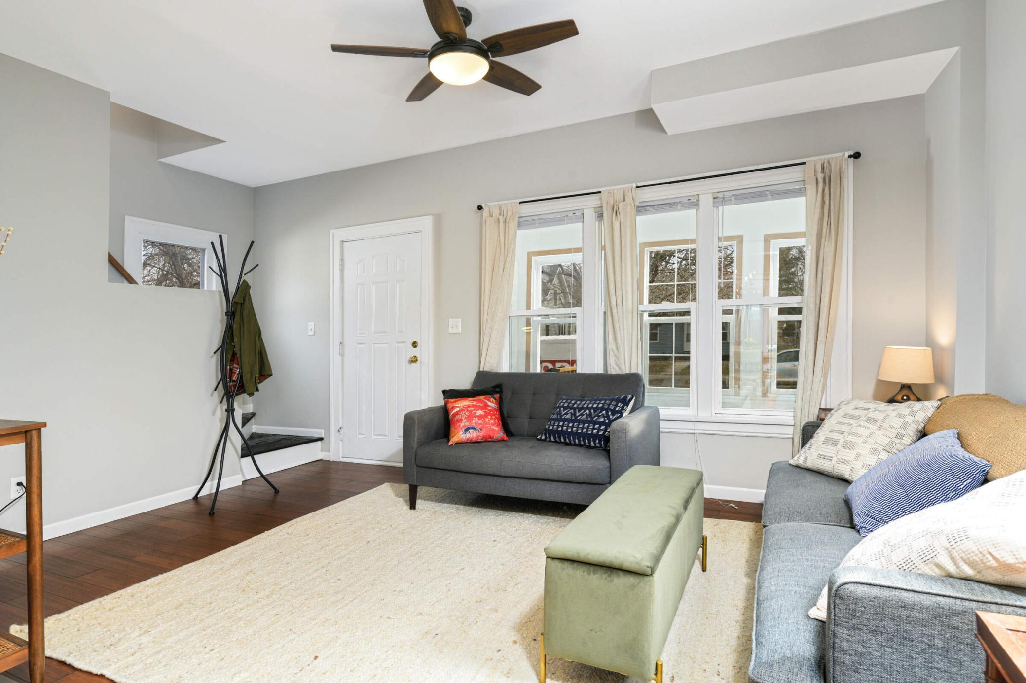 3215 Dupont Avenue N