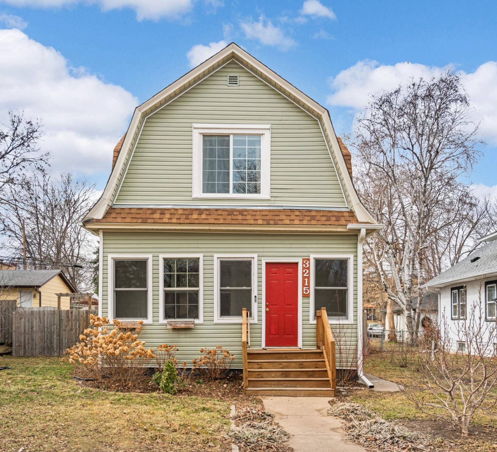 3215 Dupont Avenue N