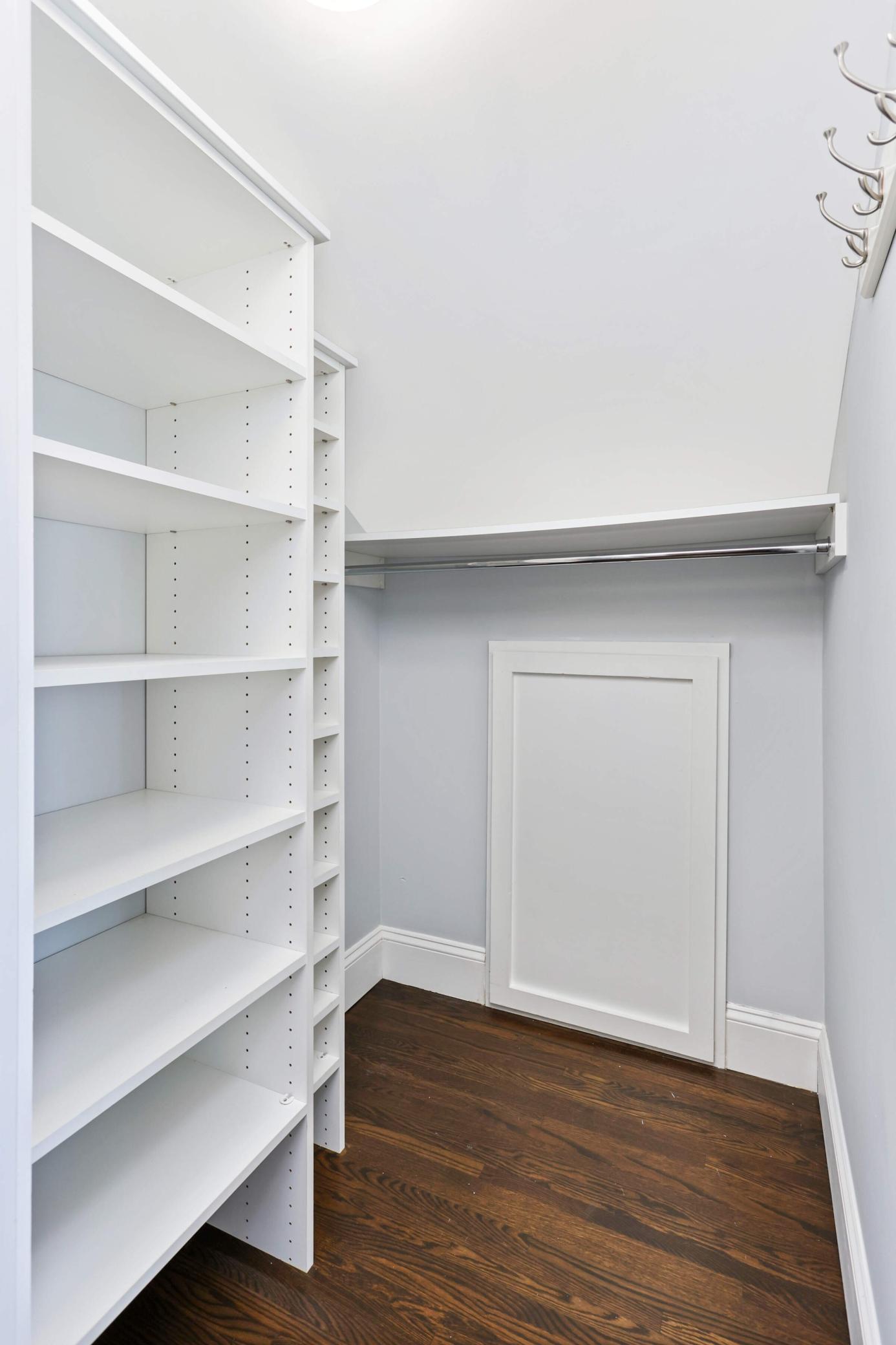 3952 Longfellow Avenue