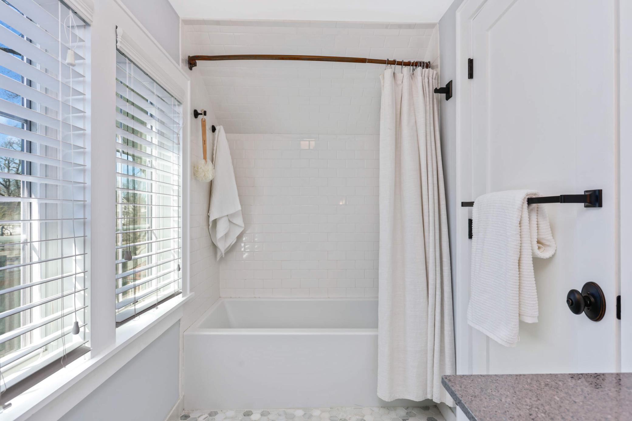 3952 Longfellow Avenue