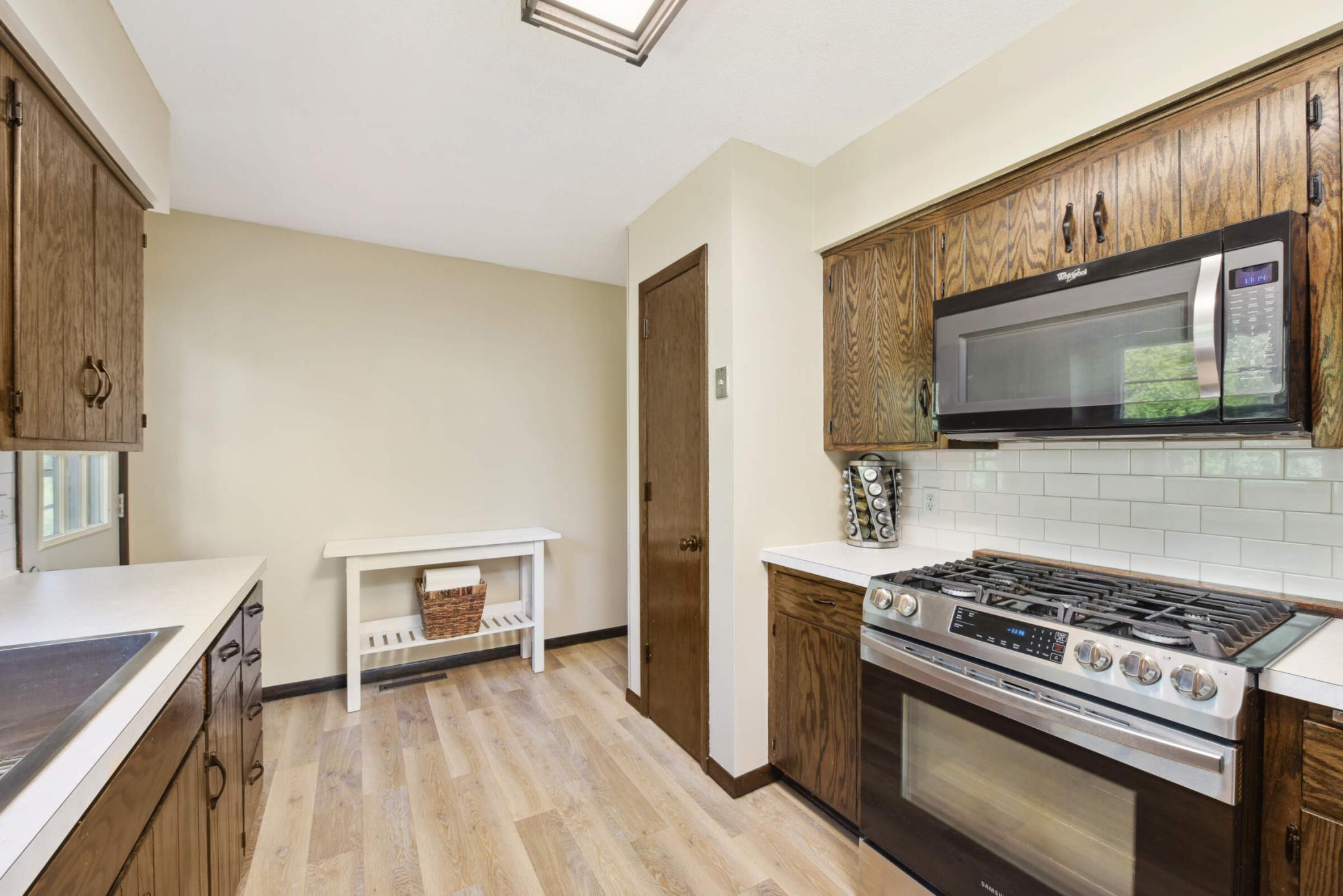 110102 Friendship Lane