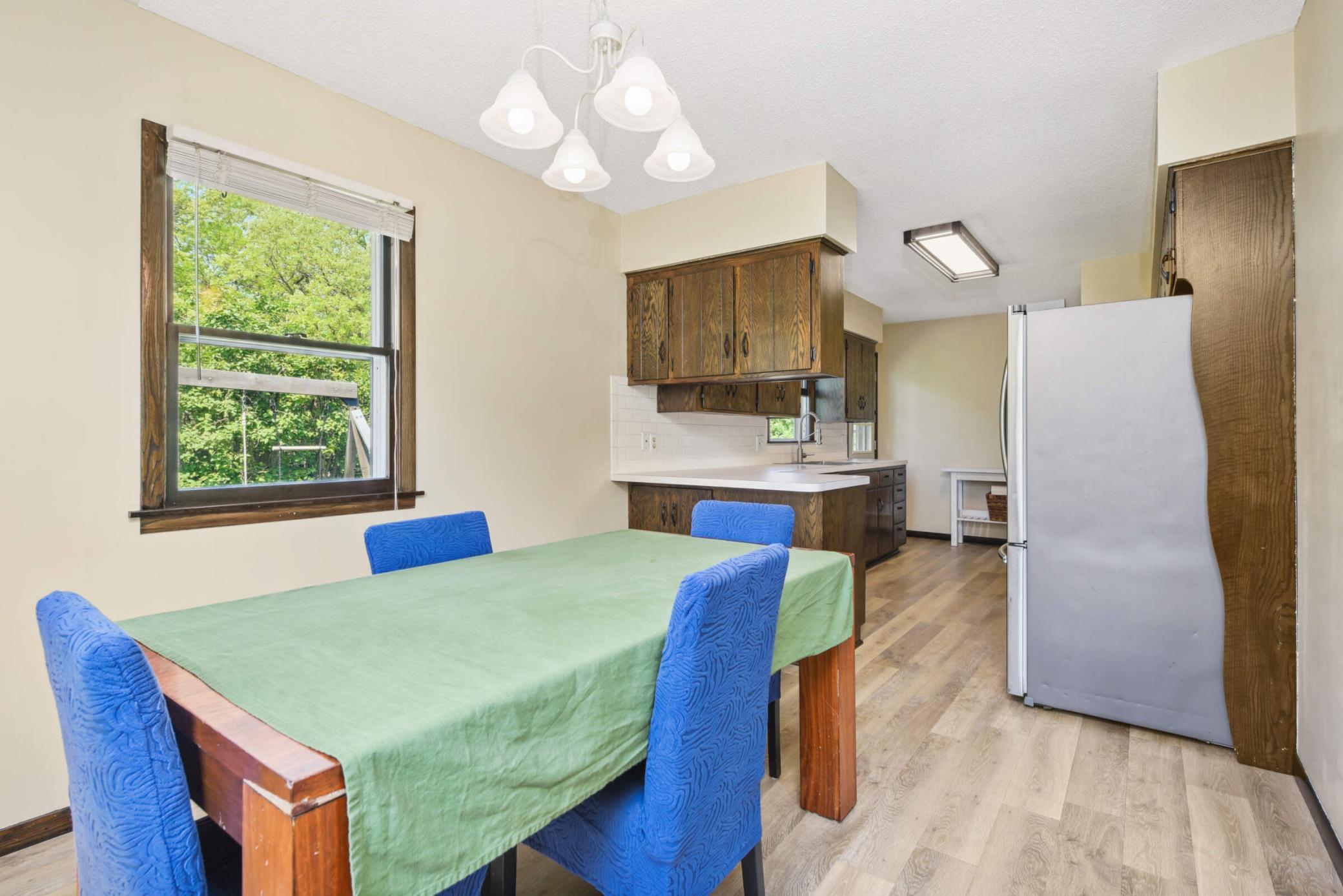 110102 Friendship Lane