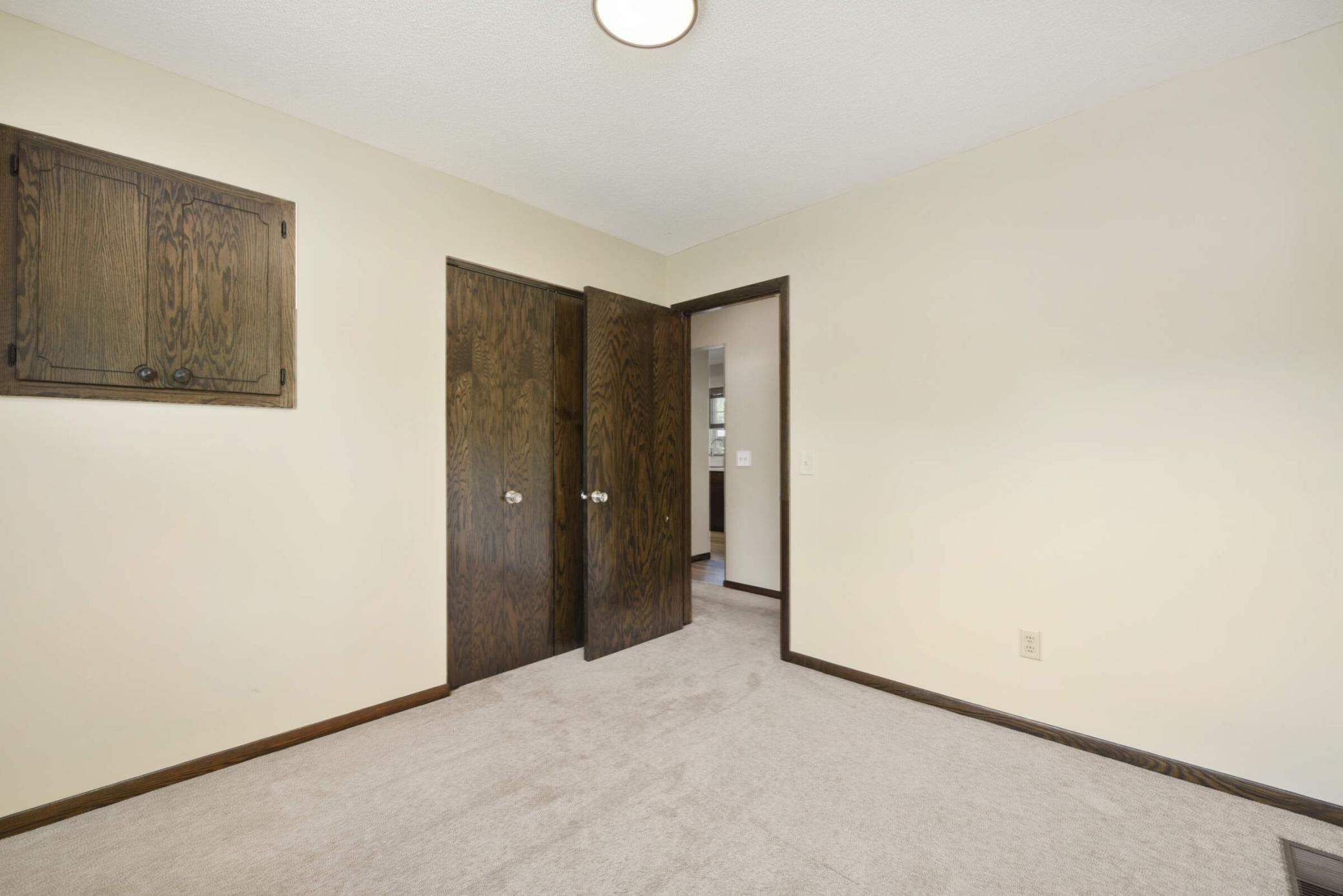 110102 Friendship Lane