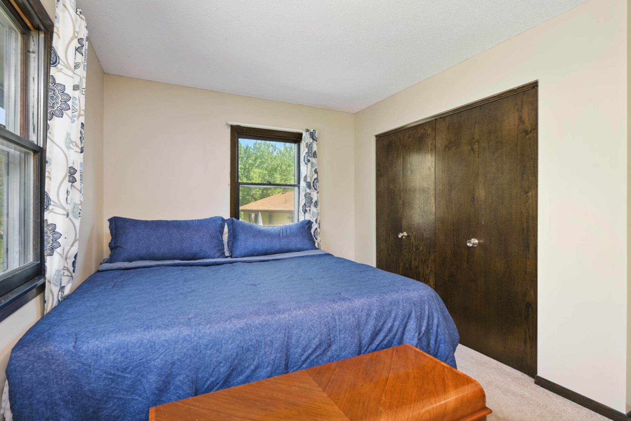 110102 Friendship Lane