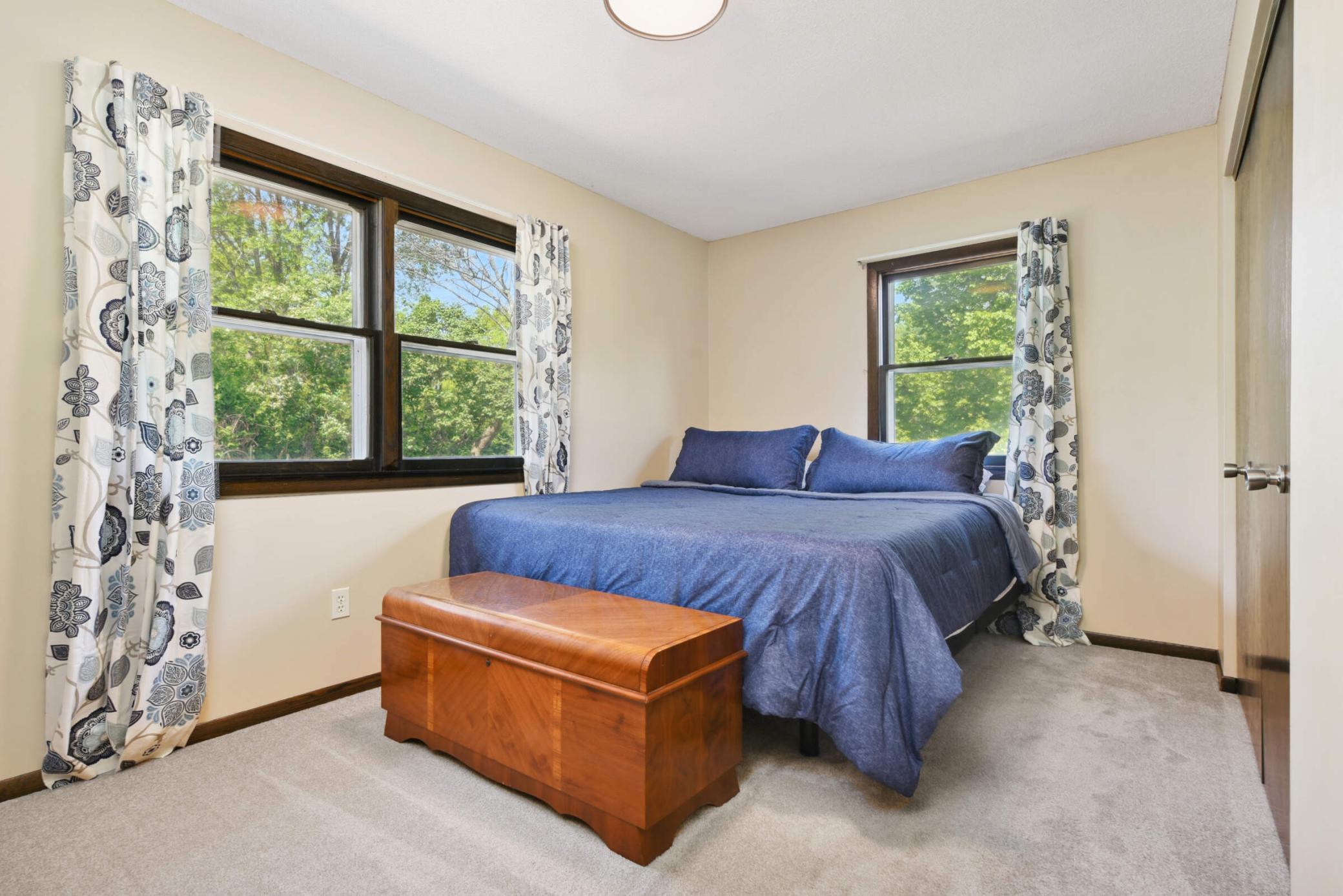 110102 Friendship Lane