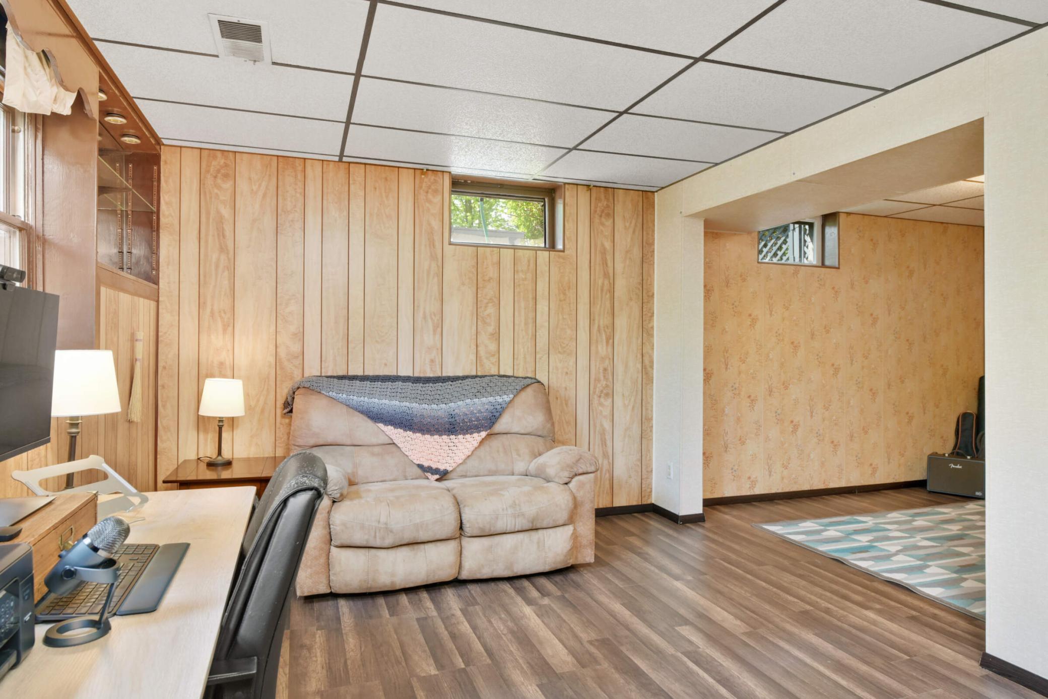 110102 Friendship Lane