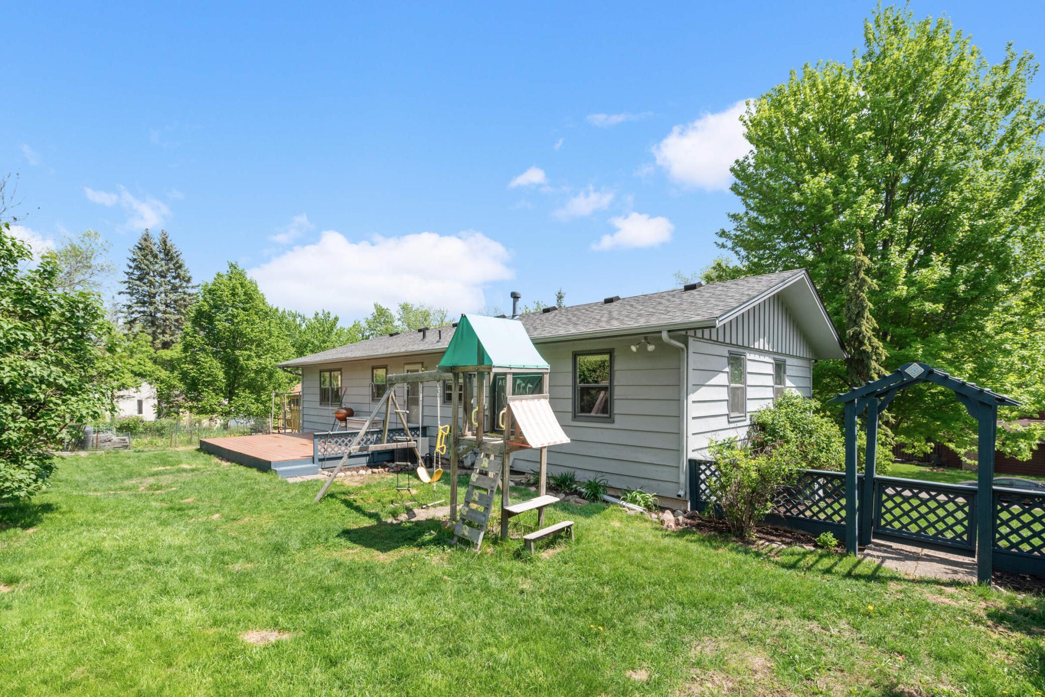 110102 Friendship Lane