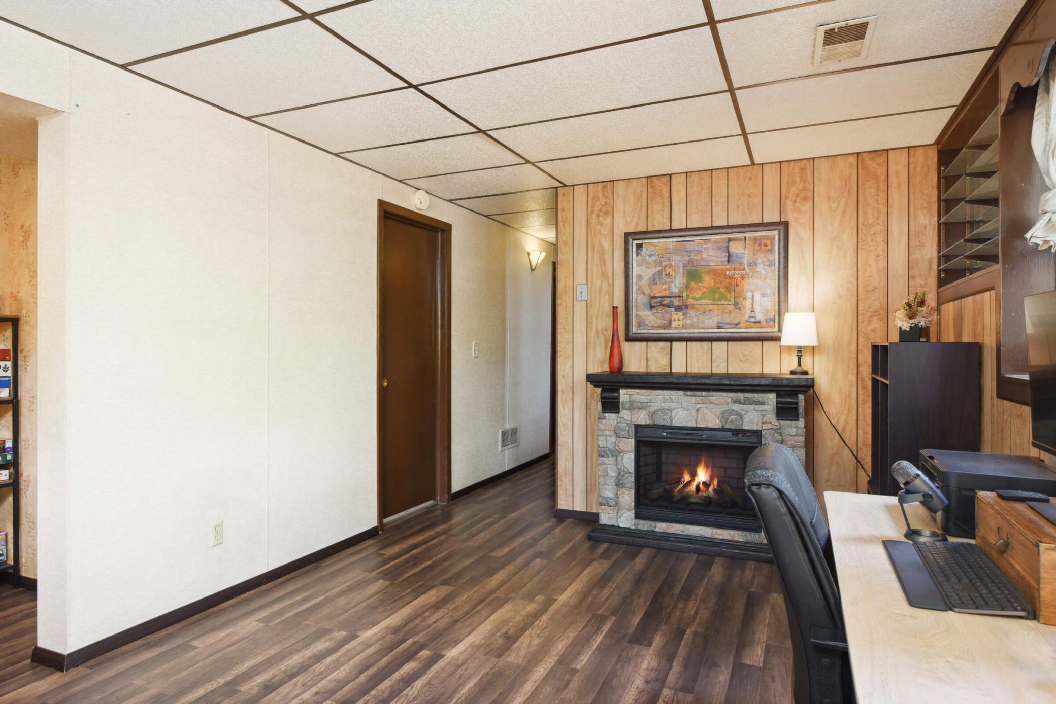 110102 Friendship Lane