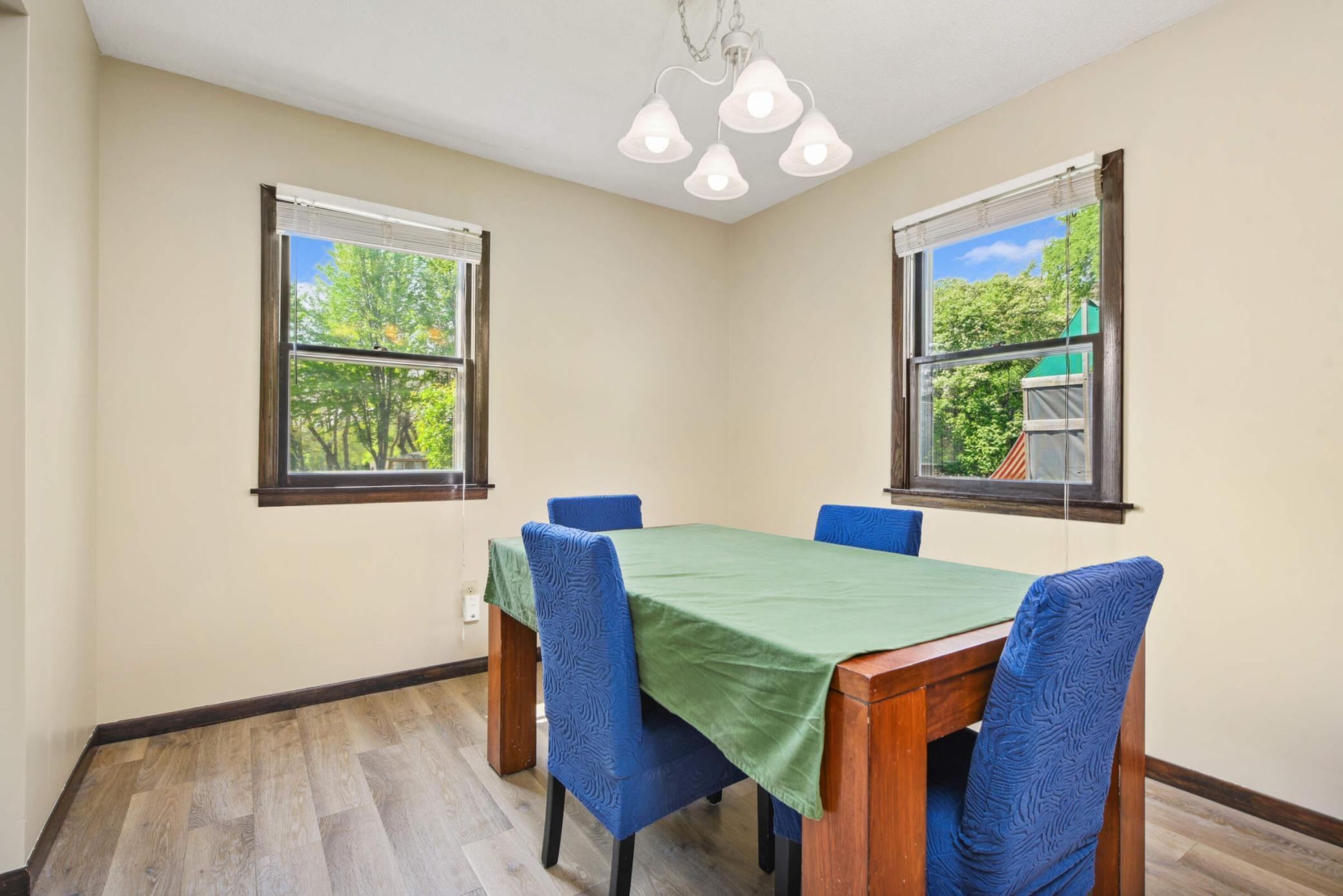 110102 Friendship Lane