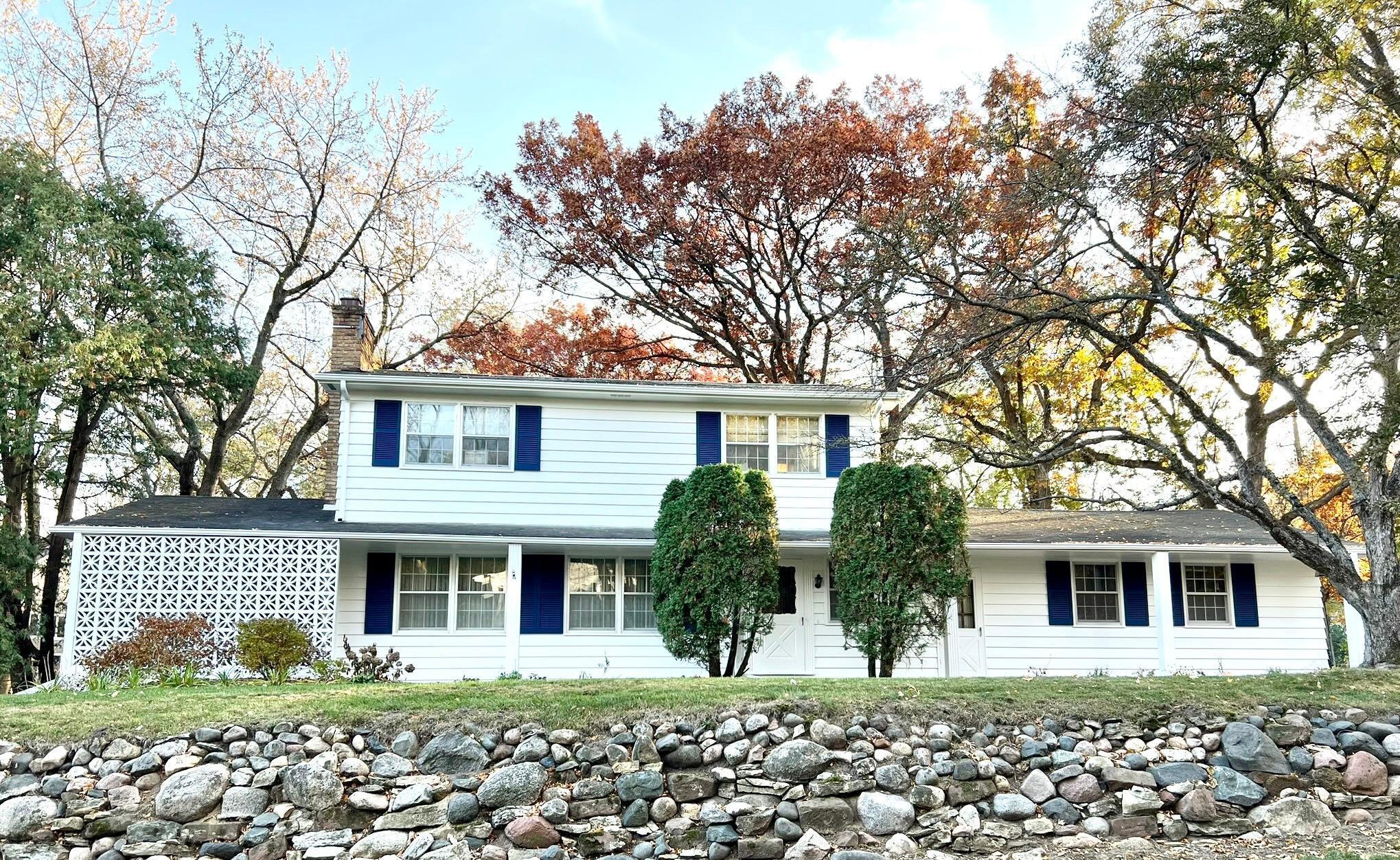 15367 Highland Trail