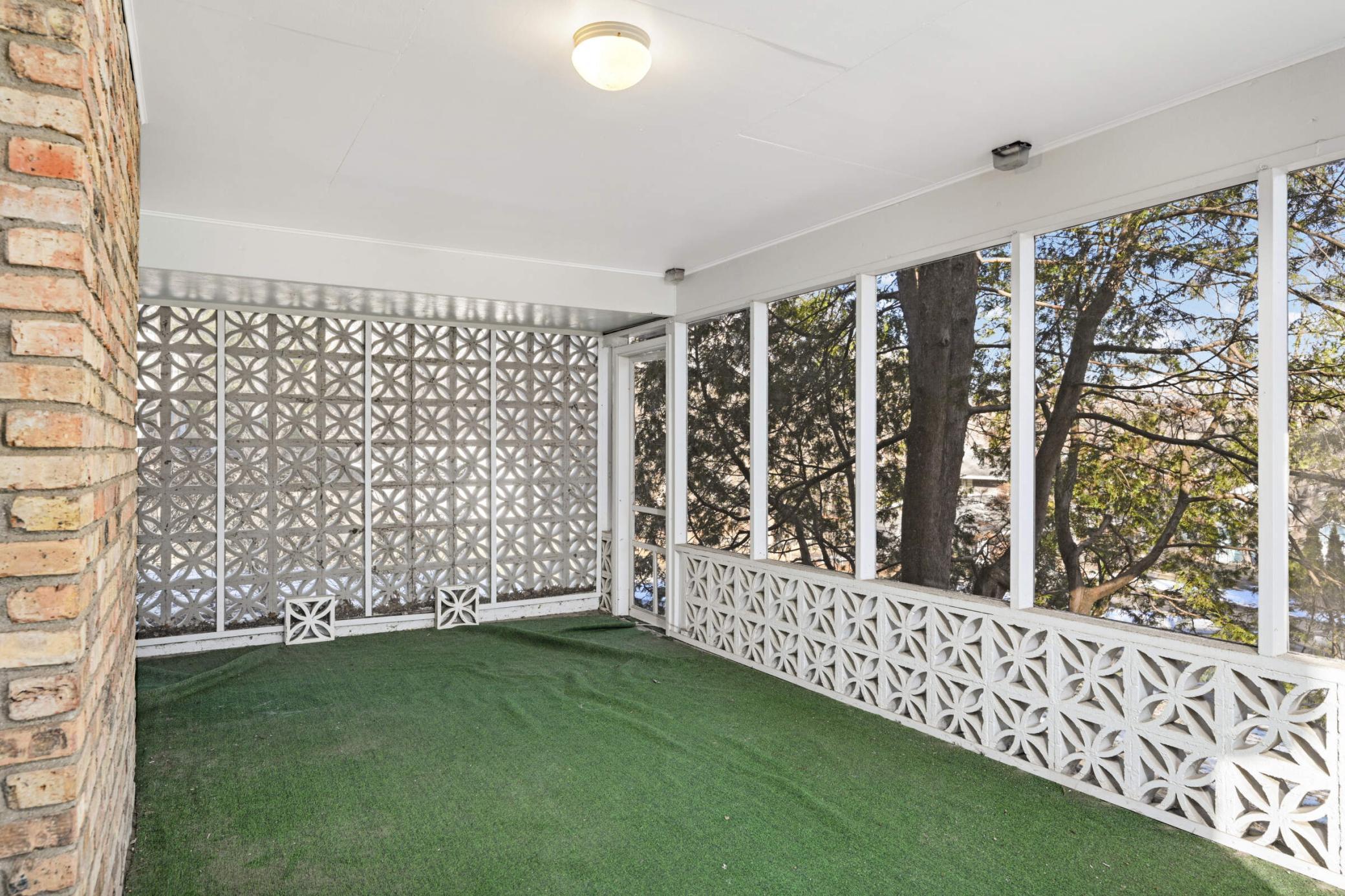 15367 Highland Trail