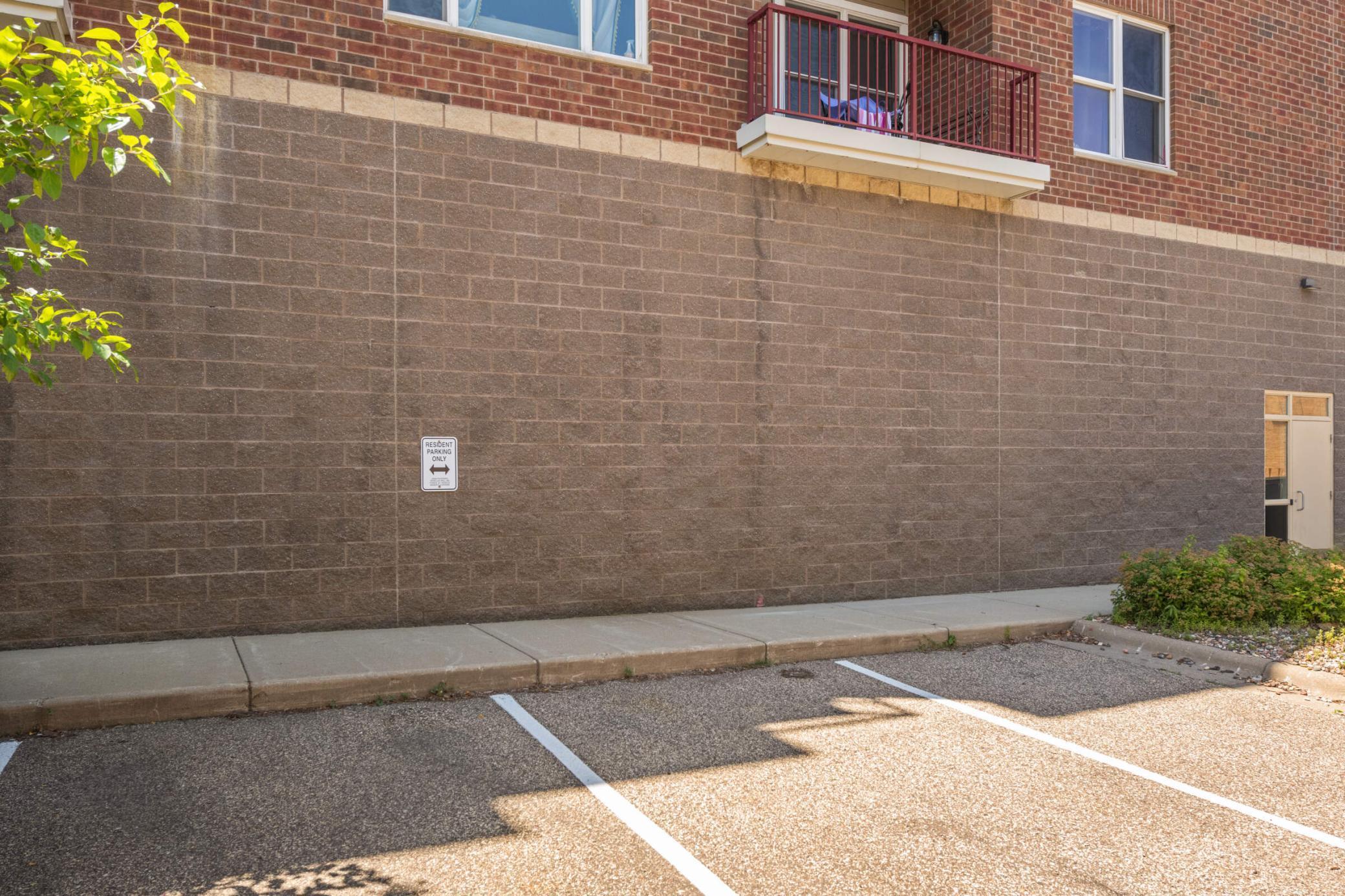 100 4th Avenue N Unit: 112