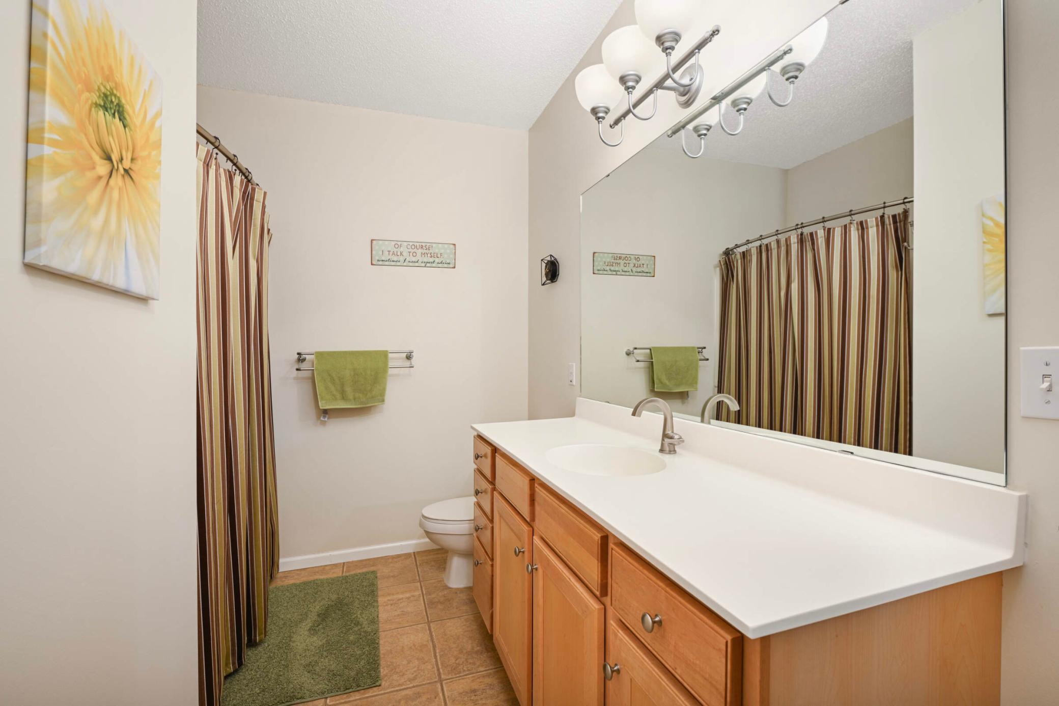 100 4th Avenue N Unit: 112