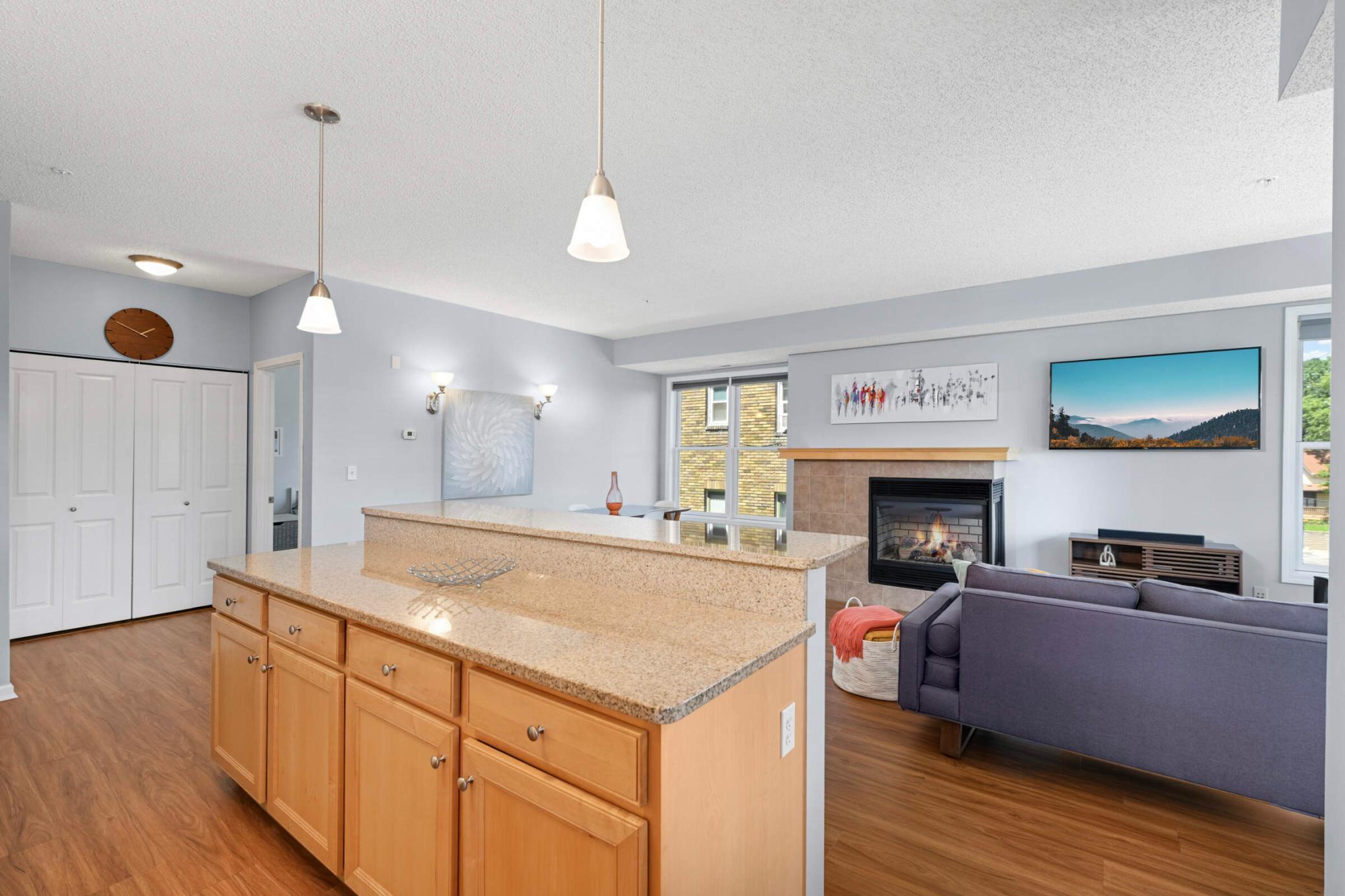 100 4th Avenue N Unit: 112