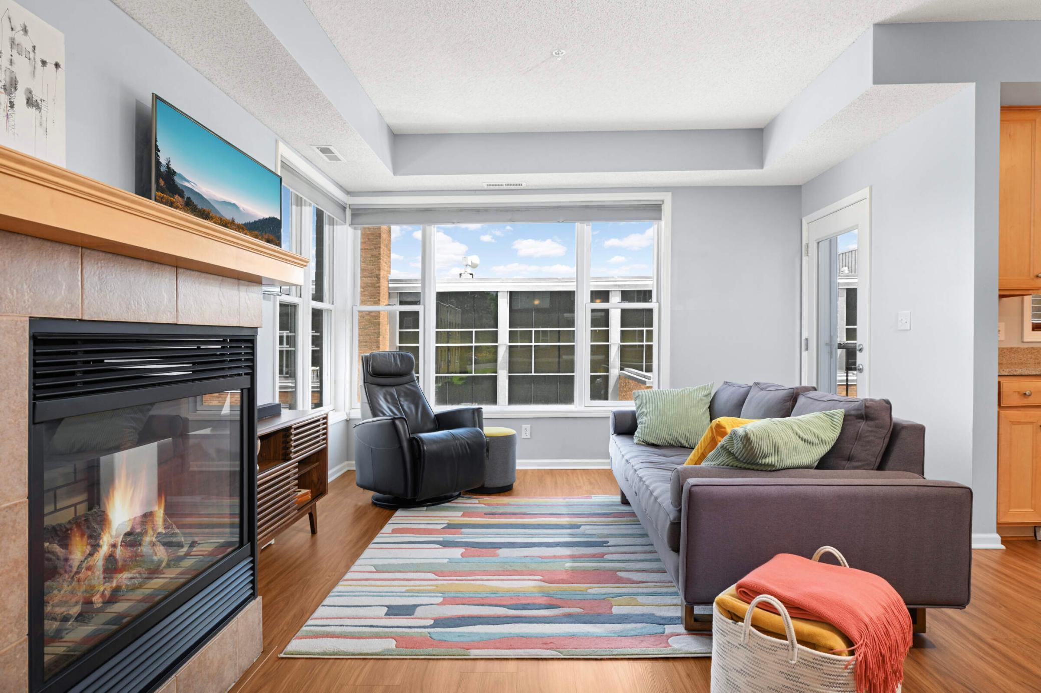 100 4th Avenue N Unit: 112