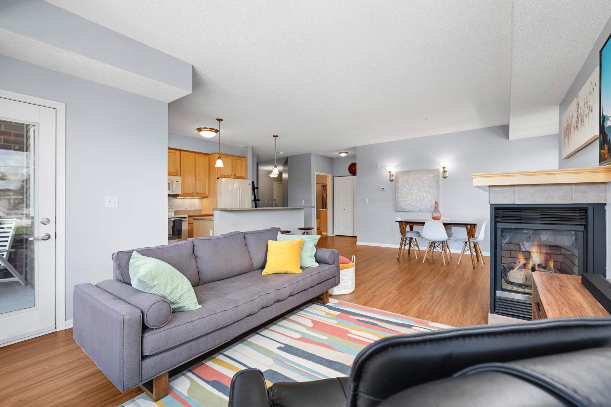 100 4th Avenue N Unit: 112