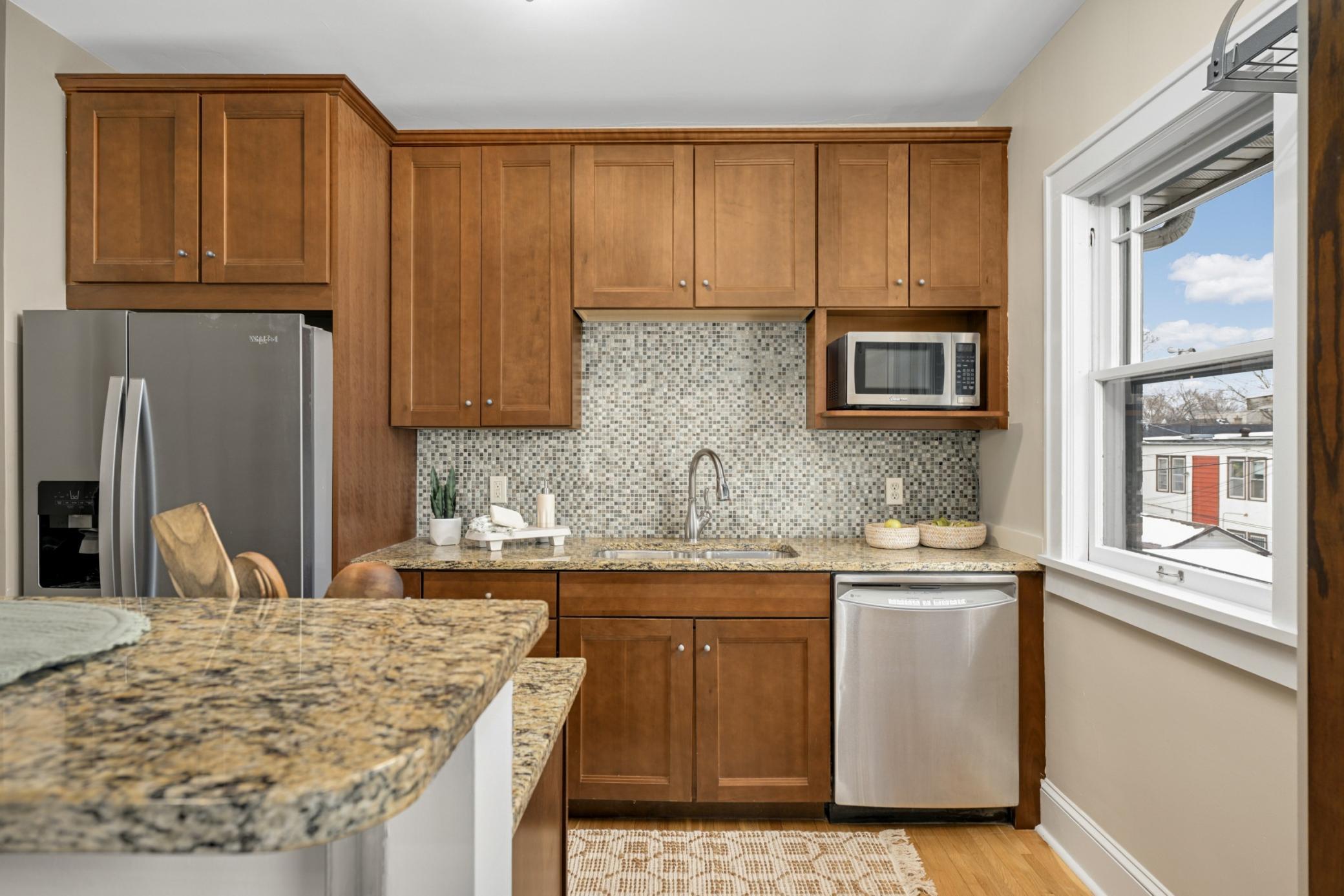 3212 Garfield Avenue Unit: 201