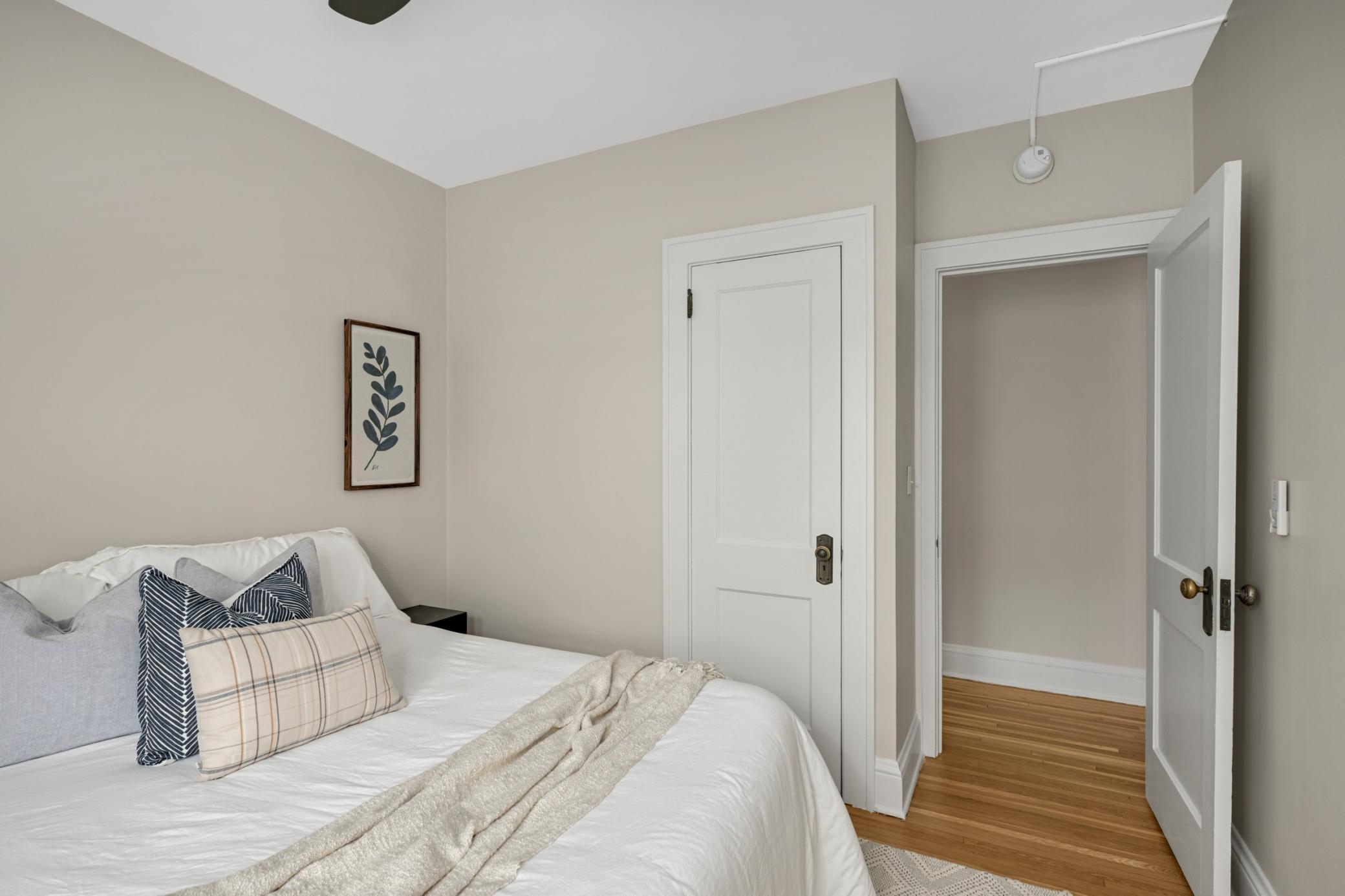 3212 Garfield Avenue Unit: 201