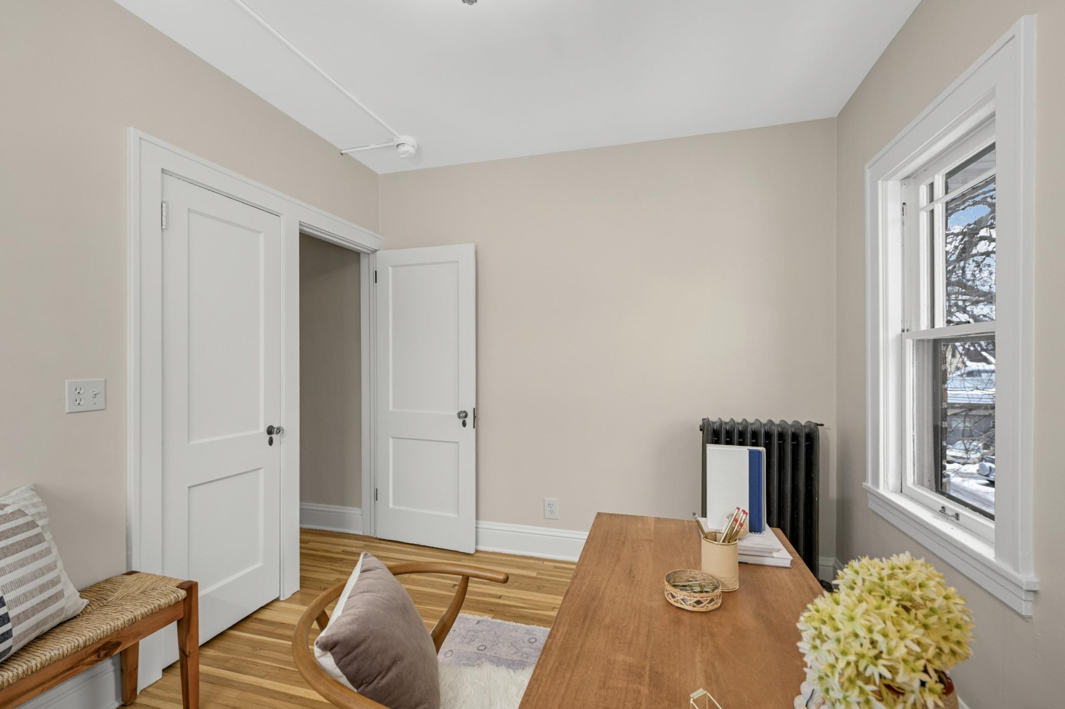 3212 Garfield Avenue Unit: 201