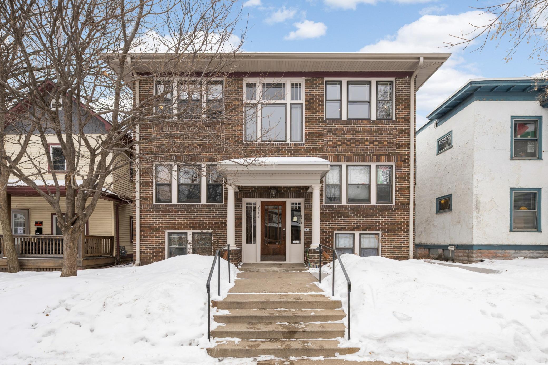 3212 Garfield Avenue Unit: 201