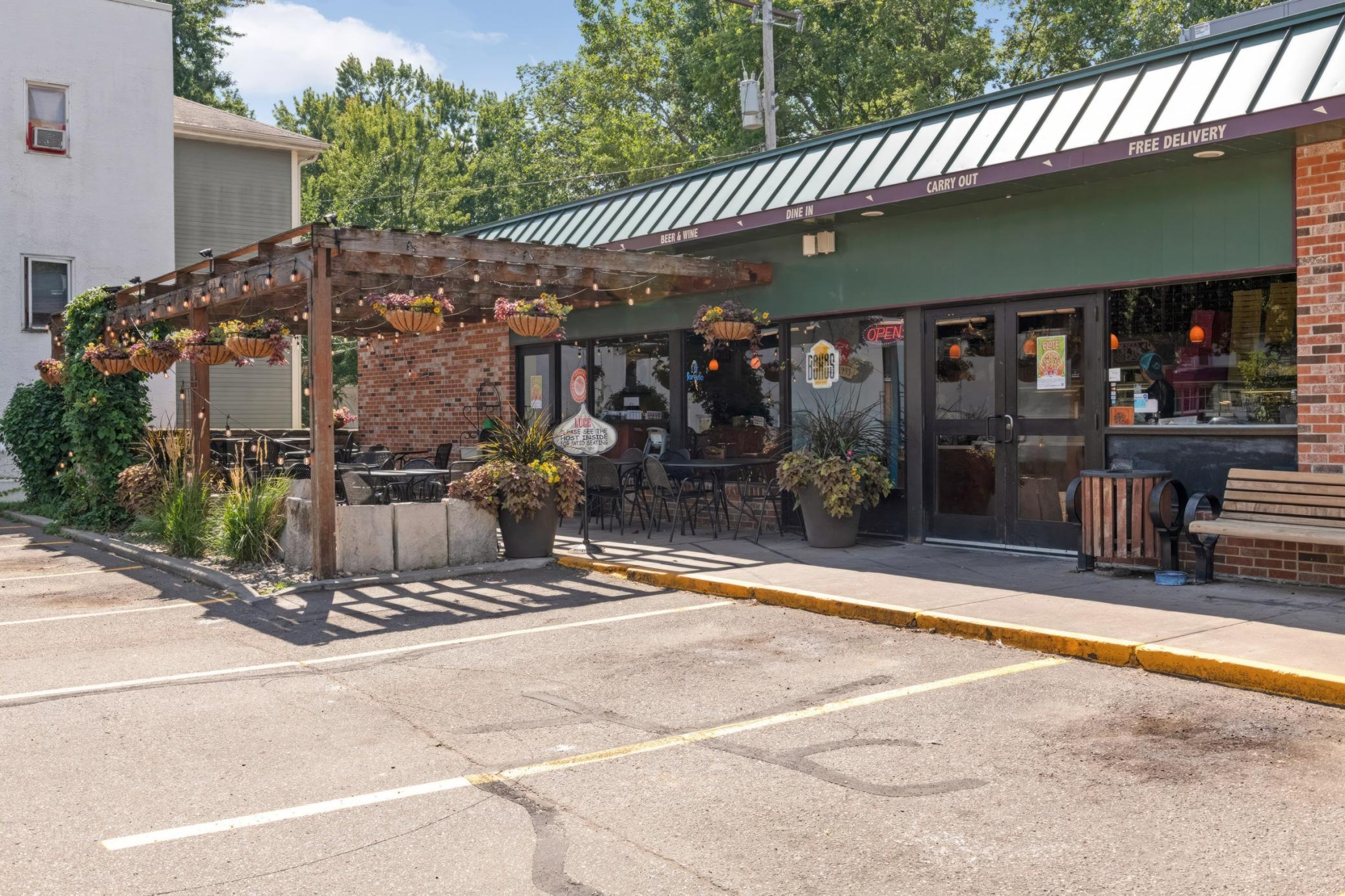 3212 Garfield Avenue Unit: 201