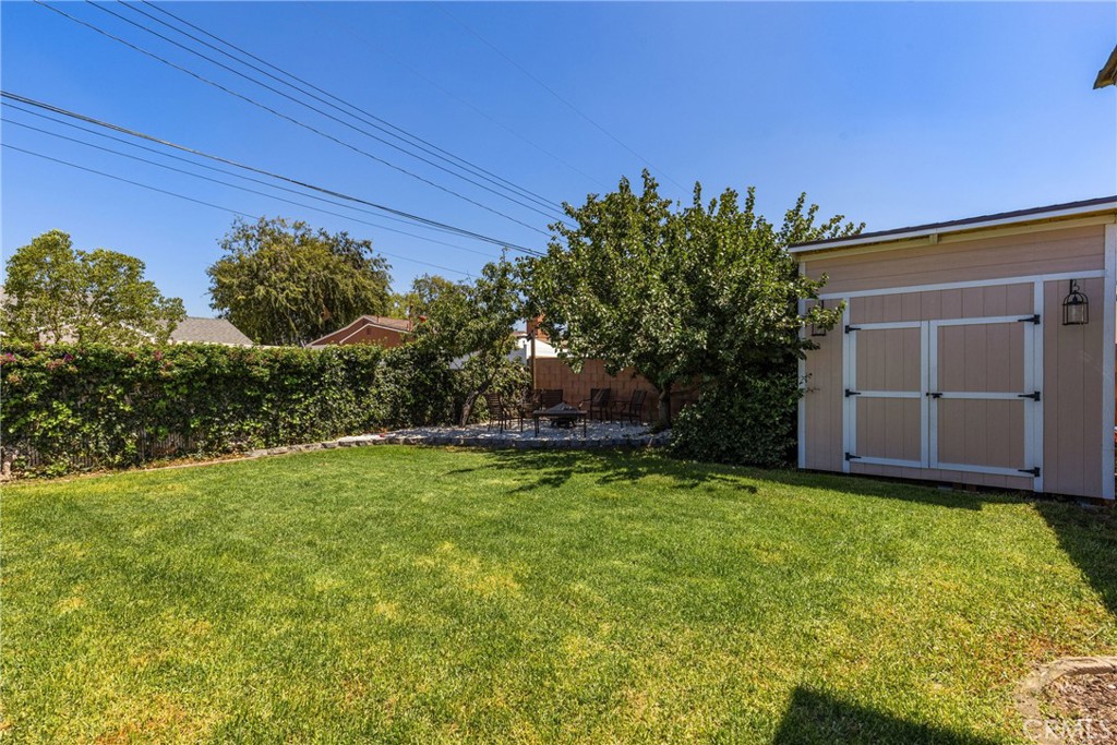 1045 E Juanita Avenue
