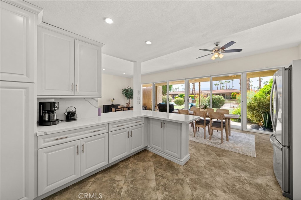 76915 Roadrunner Drive