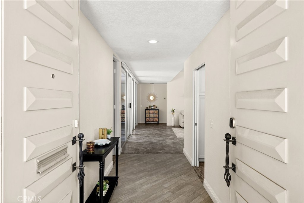 76915 Roadrunner Drive