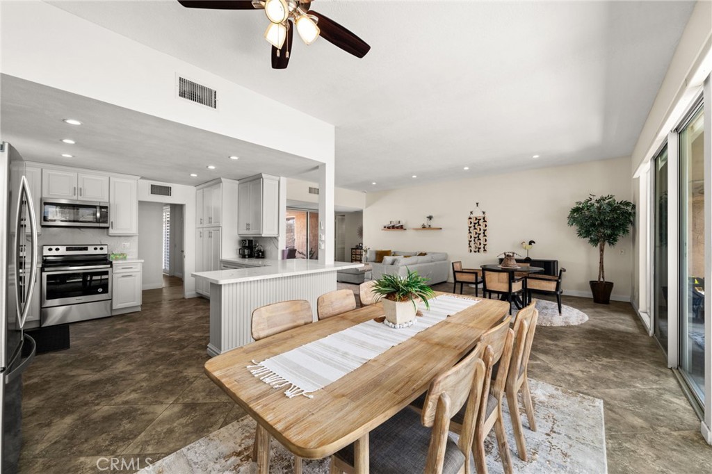 76915 Roadrunner Drive