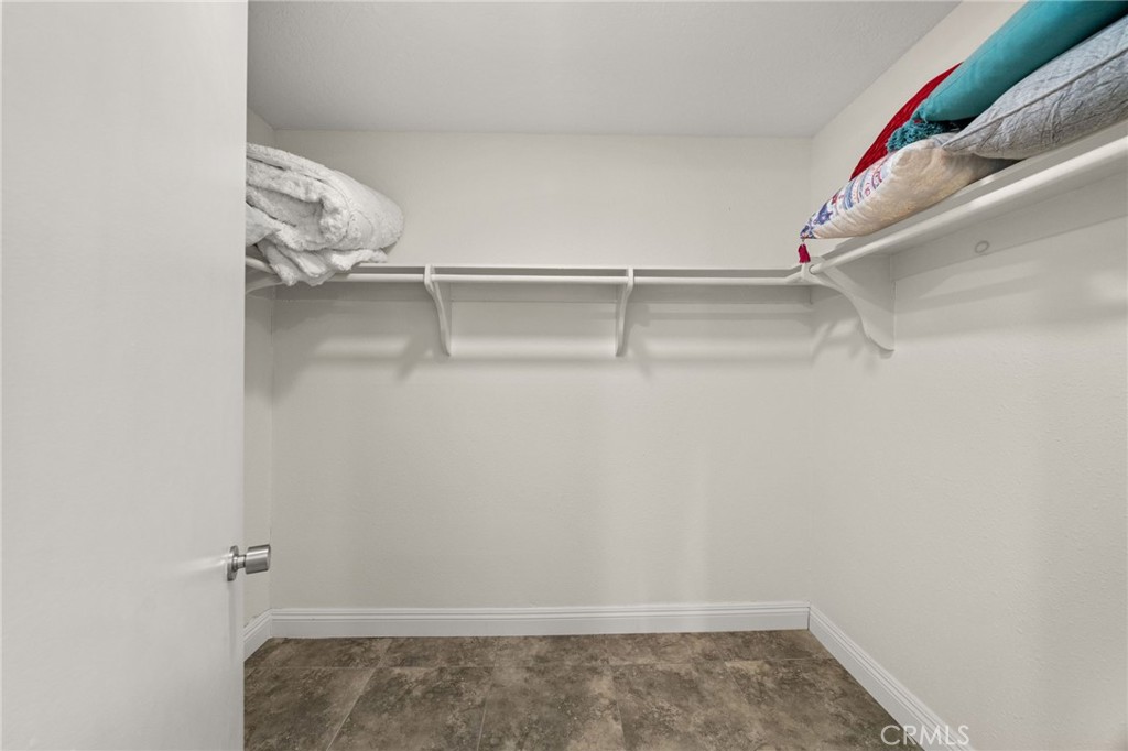 76915 Roadrunner Drive