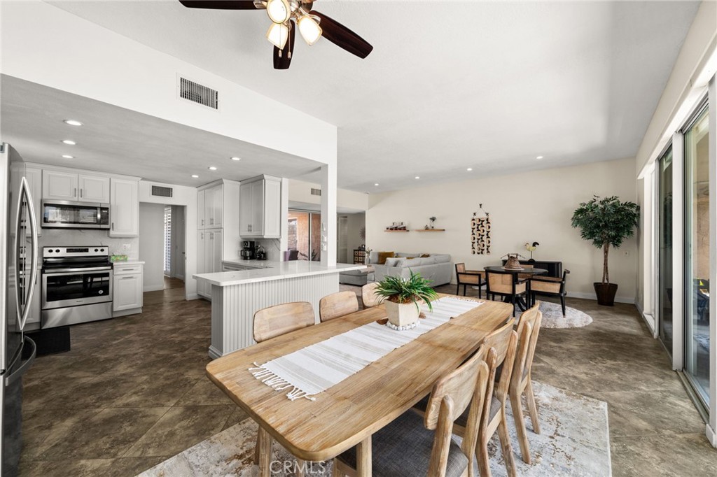 76915 Roadrunner Drive