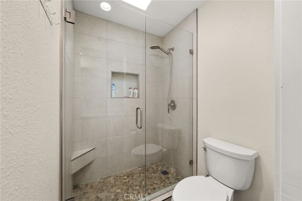 76915 Roadrunner Drive