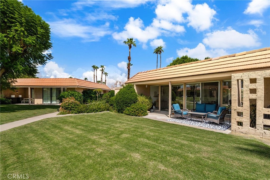 76915 Roadrunner Drive