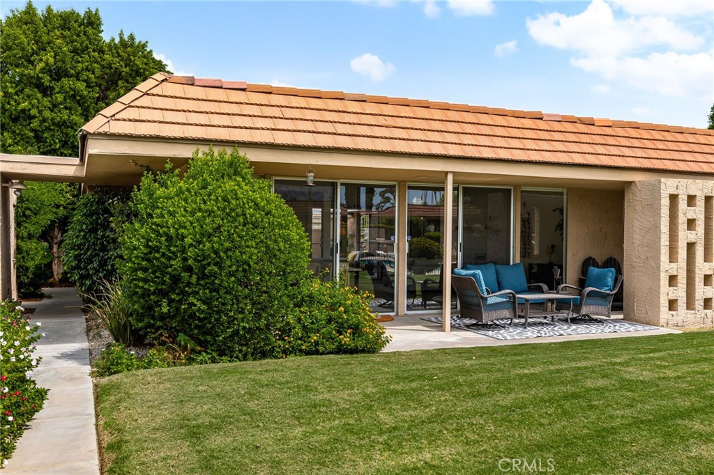 76915 Roadrunner Drive