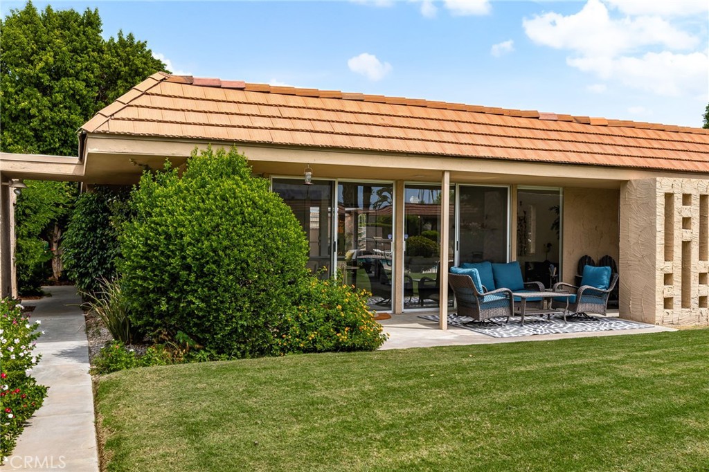 76915 Roadrunner Drive