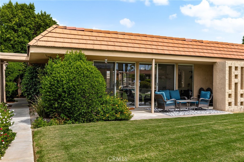 76915 Roadrunner Drive