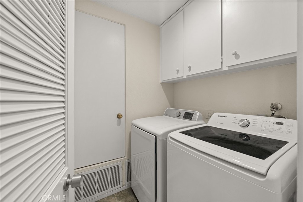 76915 Roadrunner Drive