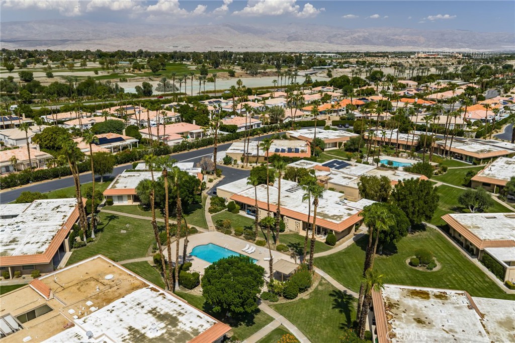 76915 Roadrunner Drive