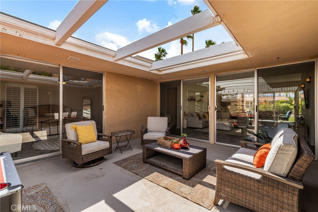 76915 Roadrunner Drive