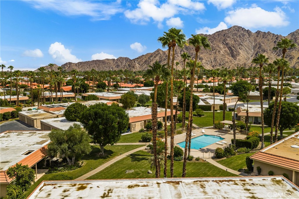 76915 Roadrunner Drive