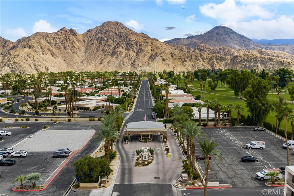 76915 Roadrunner Drive